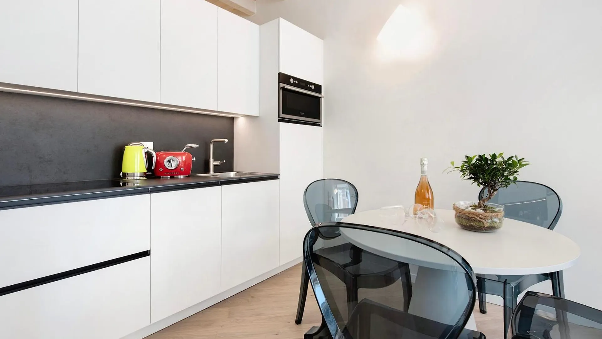Aa Imbarcadero Apartments Salo 0*,