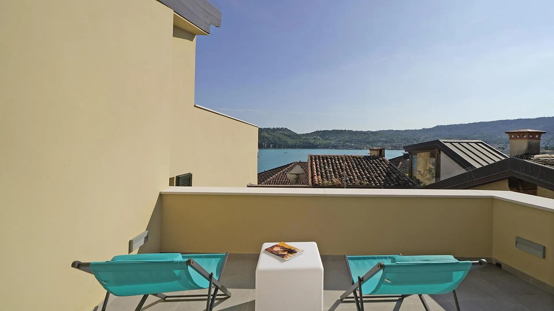 Aa Imbarcadero Apartments Salò İtalya